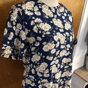 Navy Floral Blouse​